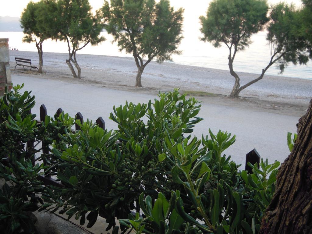 Almirikia Apartments Mourteri Extérieur photo