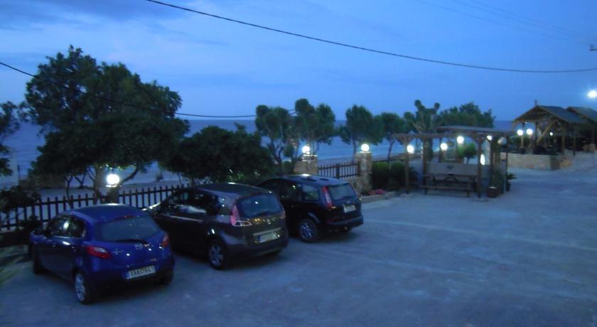 Almirikia Apartments Mourteri Extérieur photo