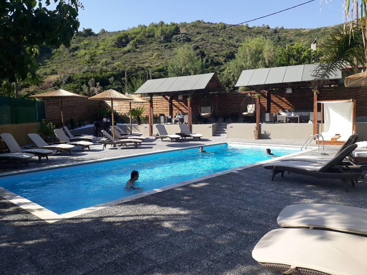 Almirikia Apartments Mourteri Extérieur photo