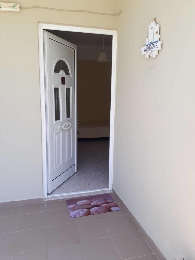 Almirikia Apartments Mourteri Extérieur photo