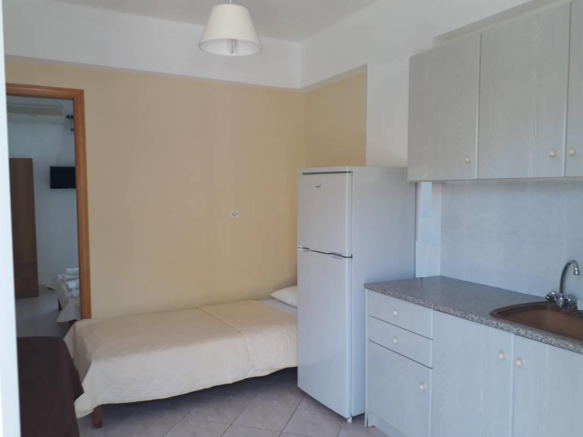 Almirikia Apartments Mourteri Extérieur photo